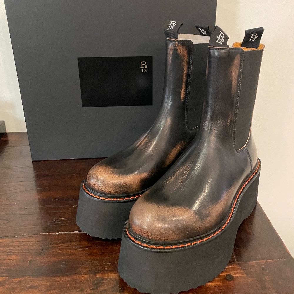BRAND NEW - R13 DOUBLE STACK CHELSEA BOOTS